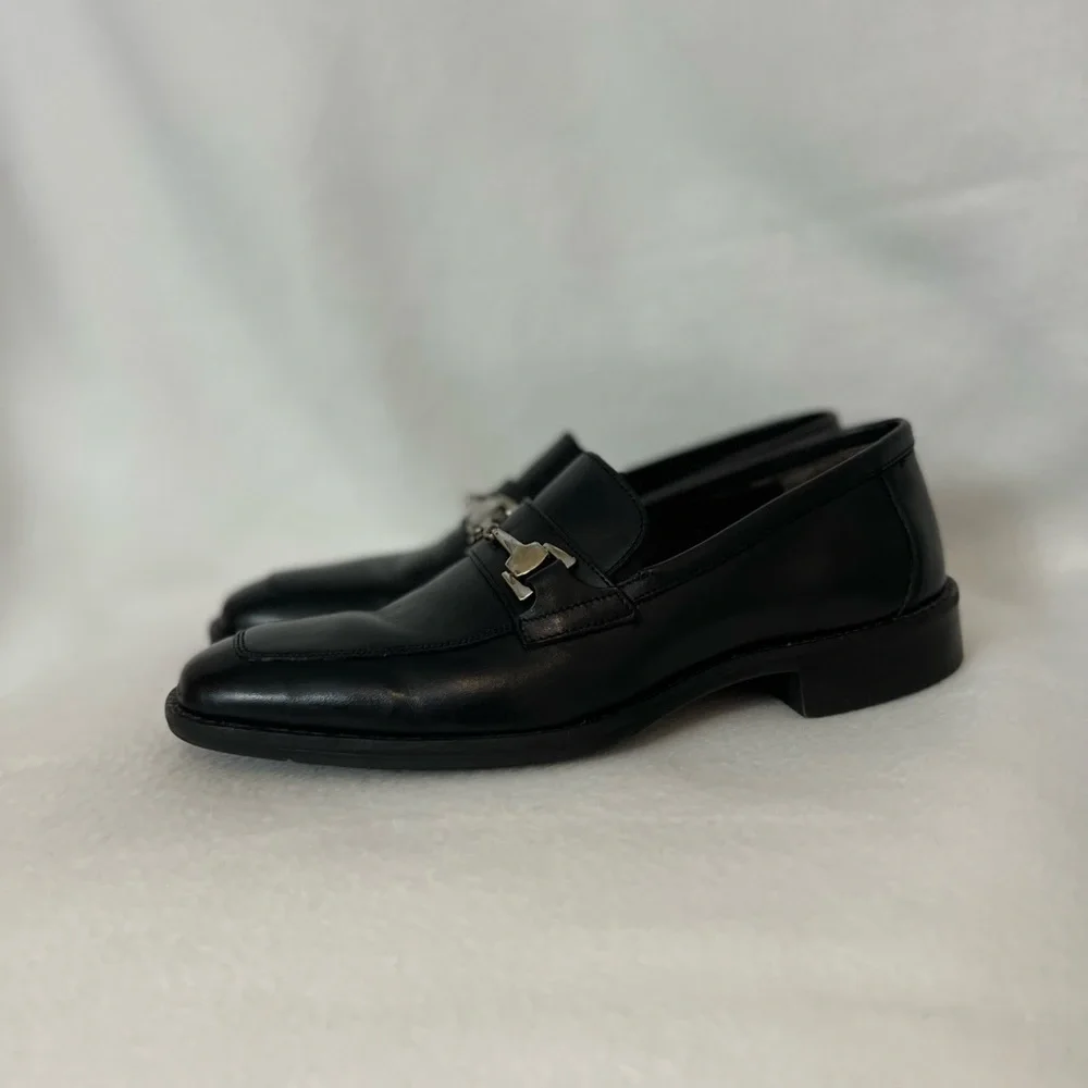 Johnston & Murphy size 9 1/2 Black Leather Slip On Mens Loafers